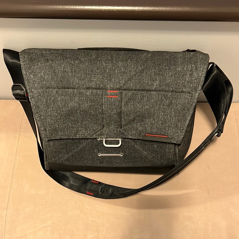 Peak Design Measenger Bag